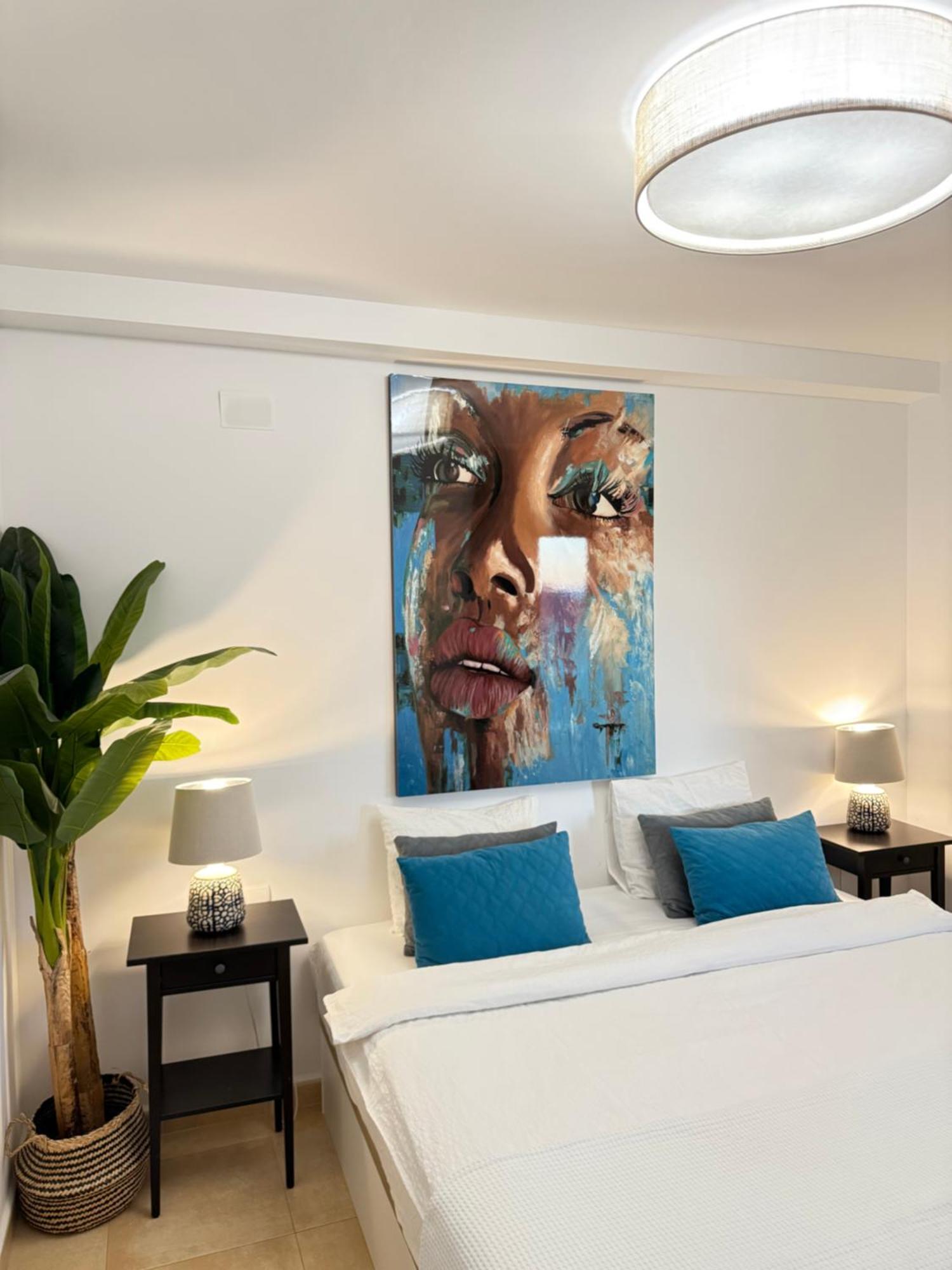 Esmeralda Suites Sunrise Con Piscina カルプ エクステリア 写真
